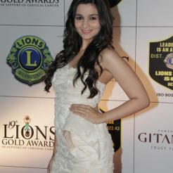 Alia Bhatt at 19th Lions Gold Awards (4)